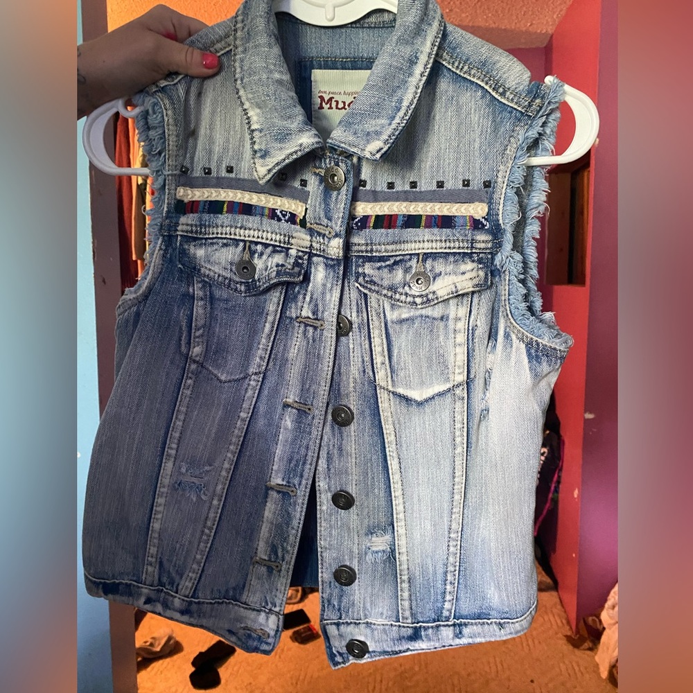 Another Jean jacket- no sleeves - breathable